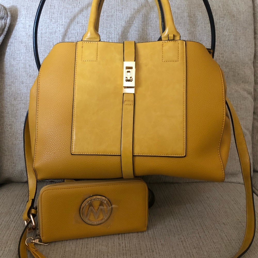 Mia k Farrow collection